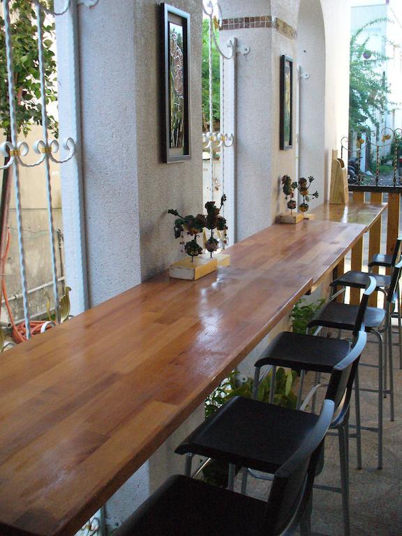 Alongs Garden Bed & Breakfast Kota Tua Kota Tua Hengchun Bagian luar foto