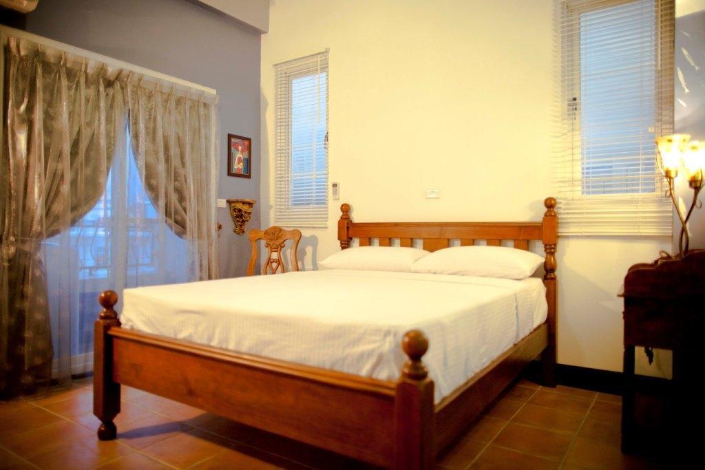 Alongs Garden Bed & Breakfast Kota Tua Kota Tua Hengchun Bagian luar foto